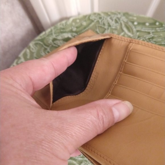 Gucci Classic Jackie O Wallet Beige - Picture 11 of 16